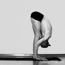 forward-bend-bw