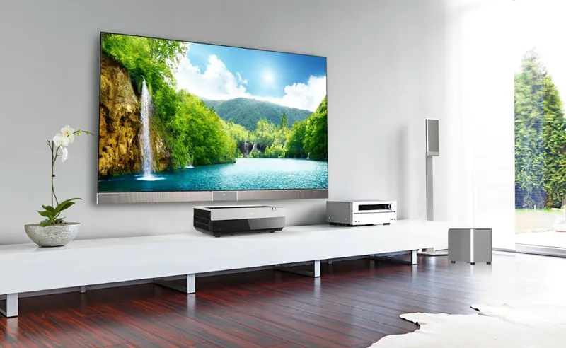Hisense-100-4K-Smart-Laser-TV-03