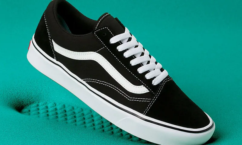 VANS-Comfycrush-Era