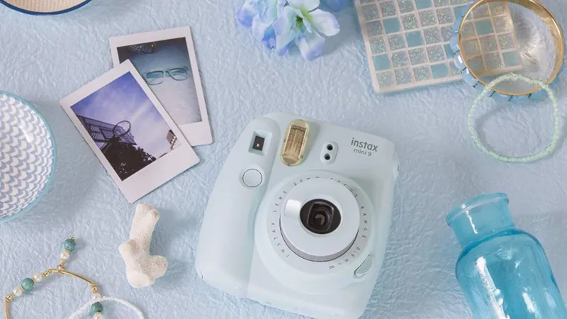 FujiFilm Instax Mini Instant Camera