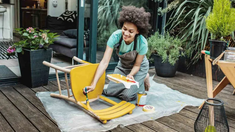 painting DIY furniture