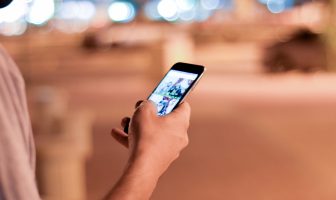 Selling your phone? Do these things first