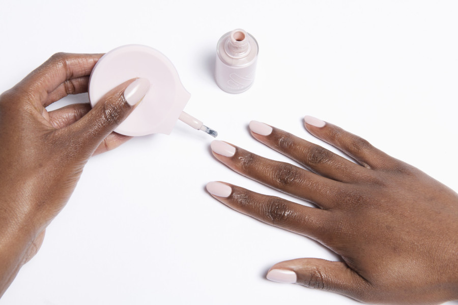 How to prevent black nail polish from staining brown skin - wide 10