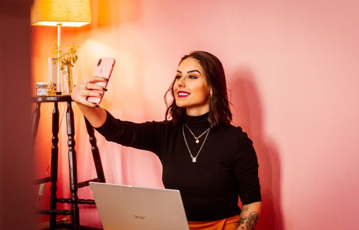 selfie smartphone