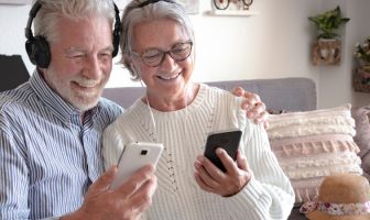 Grandparents smartphone